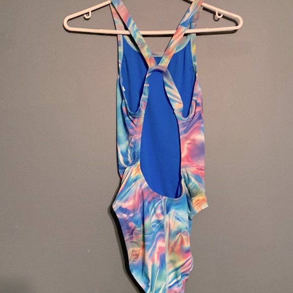 Nike Women’s Swimsuit - Picture 2 of 3